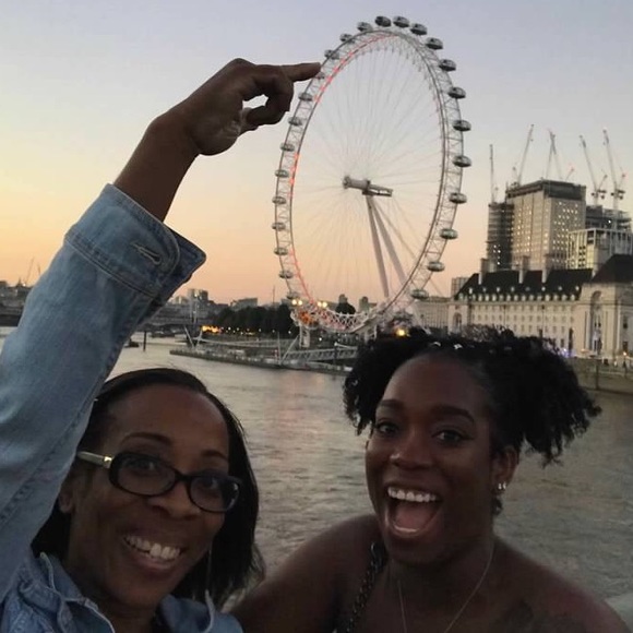 Meet Your Posher - Picture 3 of 8